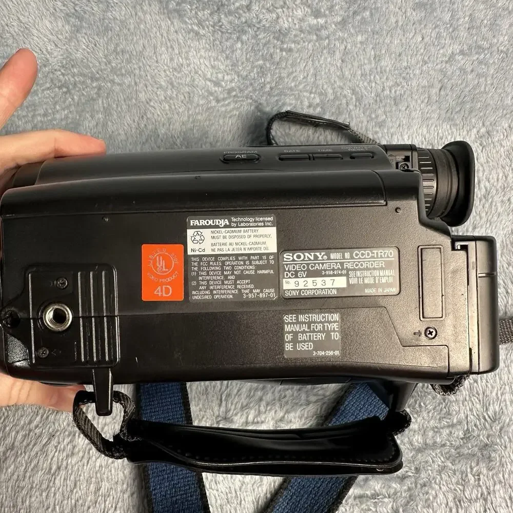 Vtg Sony PARTS CCD-TR70 Video8 Camcorder VCR Player Ac Adapter V25B Battery READ
